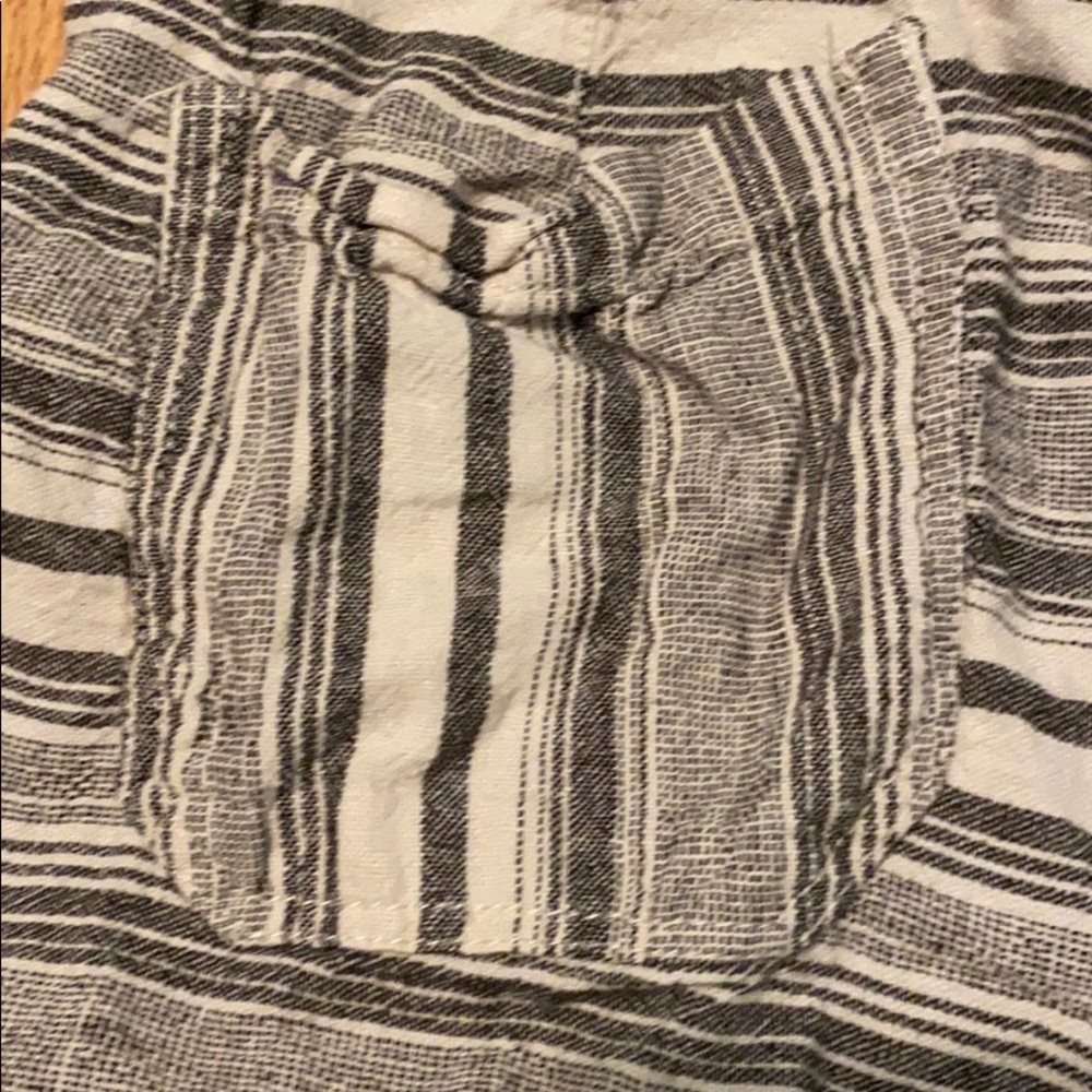 Striped Linen Shorts - Picture 6 of 6